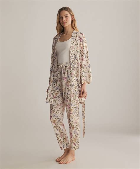 oysho kuwait online.